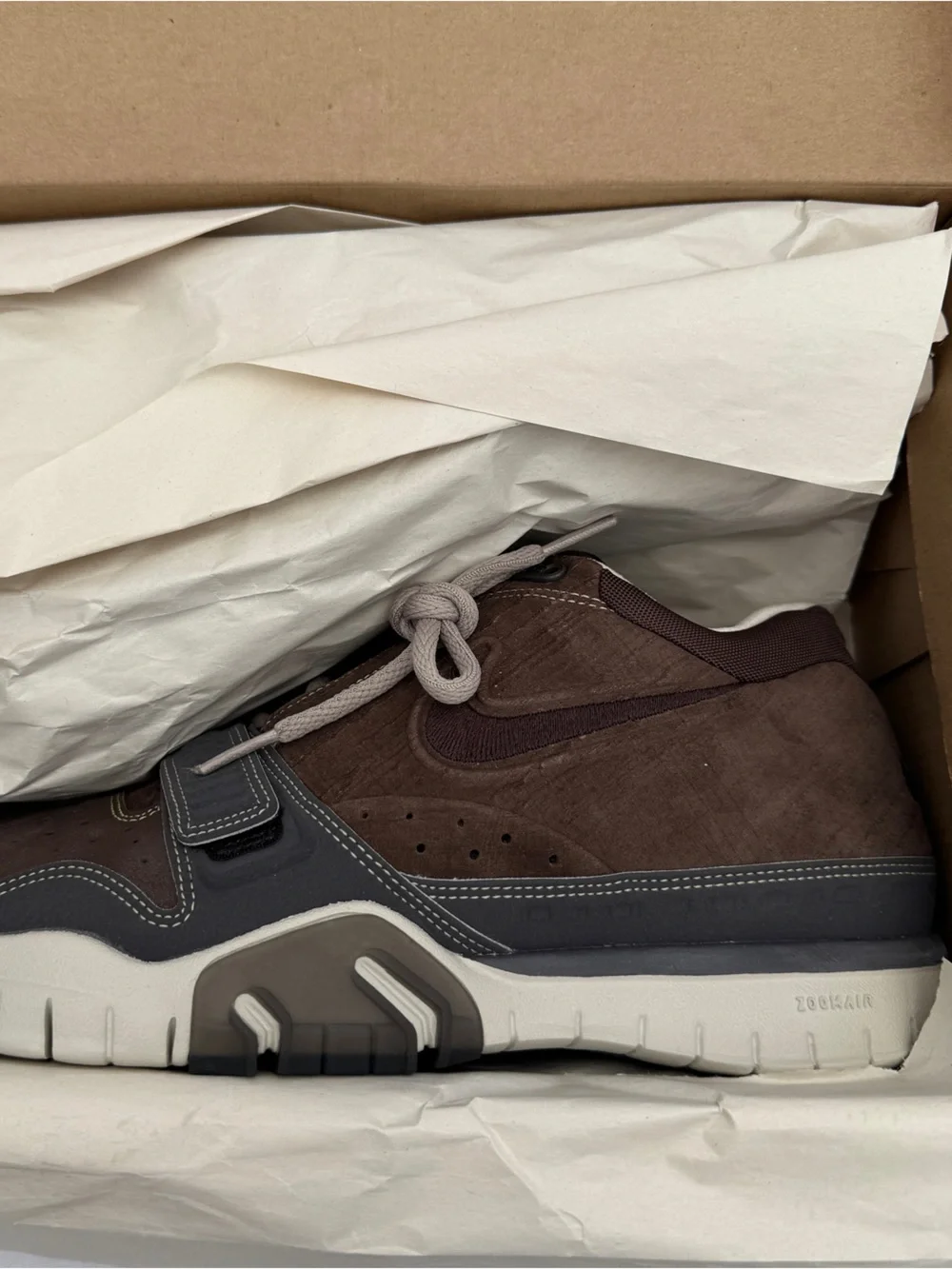 Nike Zoom Air Trainers Men’s Brown Leather Athletic Sneakers Sample size 9